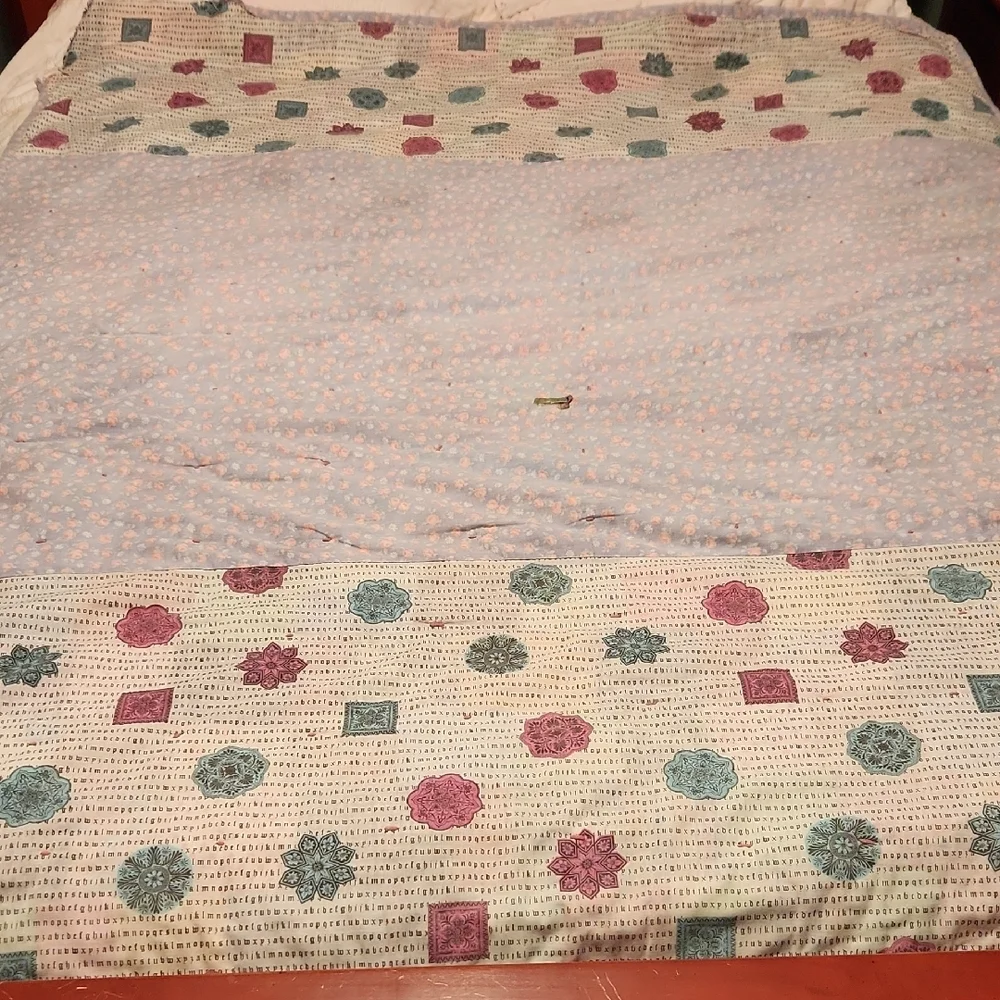 Vintage 90's Moody Floral Grunge Whimsigoth Cottegecore Distressed Throw Quilt